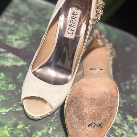 Badgley Mischka Marcia Heel-Women's - Picture 13 of 14